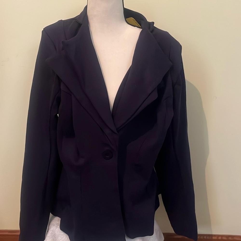 Womans blazer shoulder pads 1 button